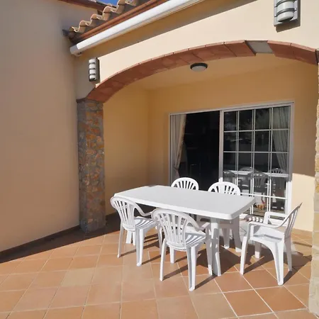 Casa Espaciosa Con Jardin Y Piscina Privada En L'escala - Hisp-7-82 Torroella de Montgrí