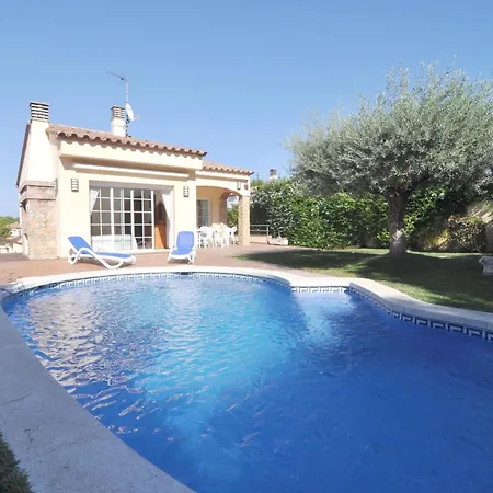 Casa Espaciosa Con Jardin Y Piscina Privada En L'escala - Hisp-7-82 * Torroella de Montgrí