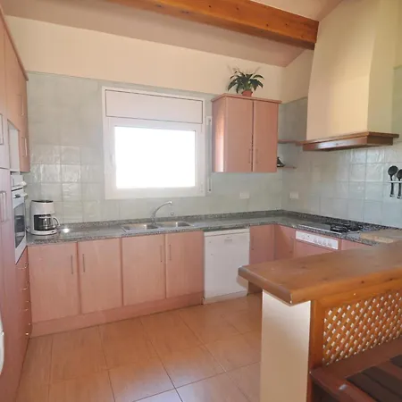 Casa Espaciosa Con Jardin Y Piscina Privada En L'escala - Hisp-7-82 Villa Torroella de Montgrí